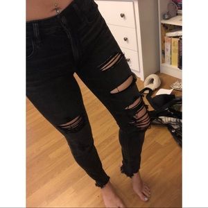 Black Ripped Skinnies